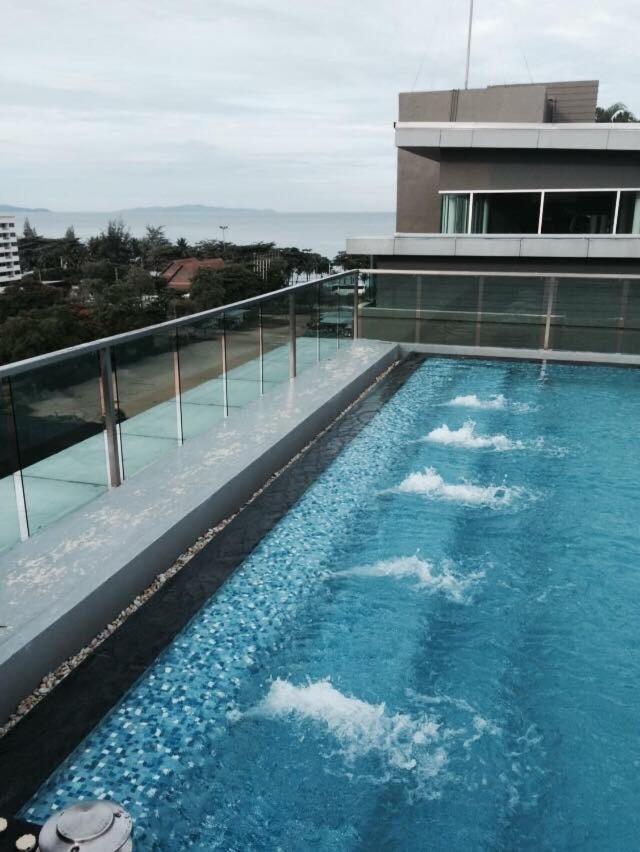 Gallery D Jomtien Luaran gambar