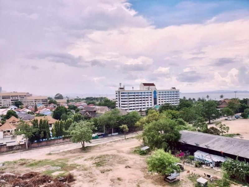 Gallery D Jomtien Luaran gambar