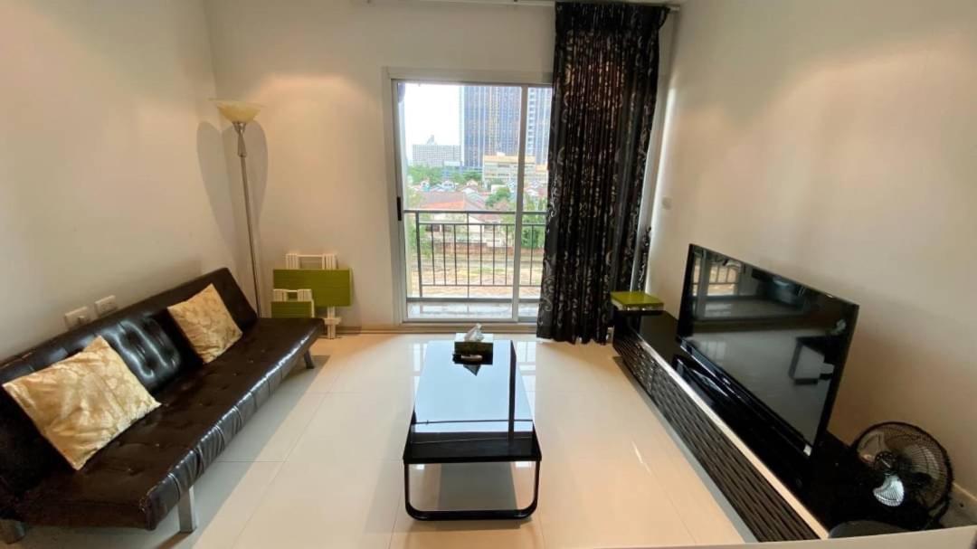 Gallery D Jomtien Luaran gambar