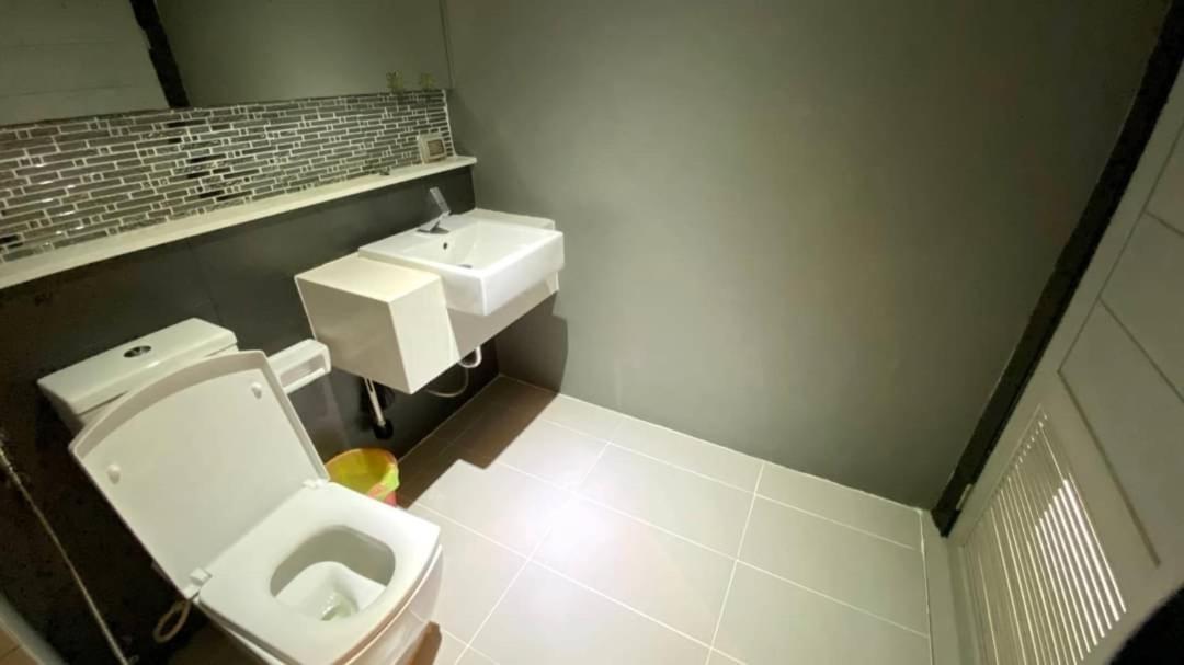 Gallery D Jomtien Luaran gambar